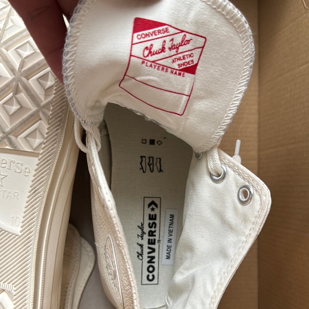 Converse White Sneakers with Canvas Material and Rubber Toe Cap - Picture 4 of 5